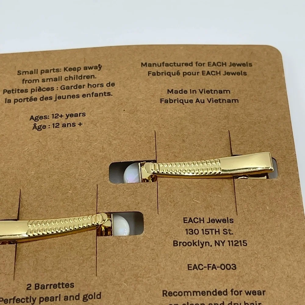 E A C H Flower Barrette Set